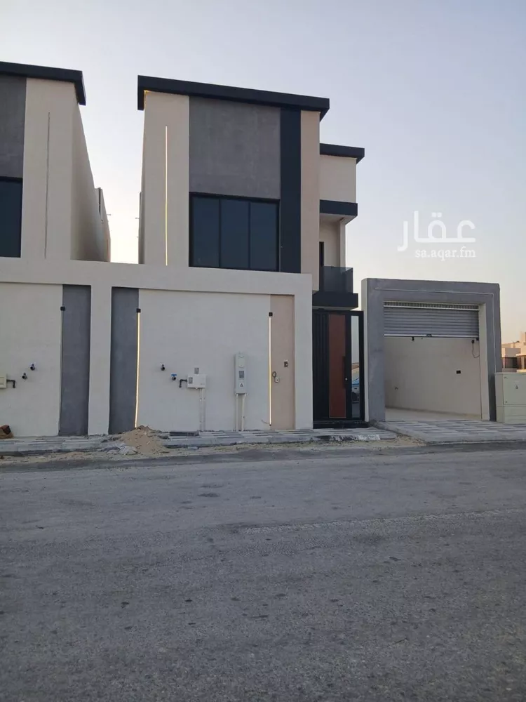 فيلا للبيع في شارع المحكمة, حي الشعلة, مدينة الدمام, المنطقة الشرقية