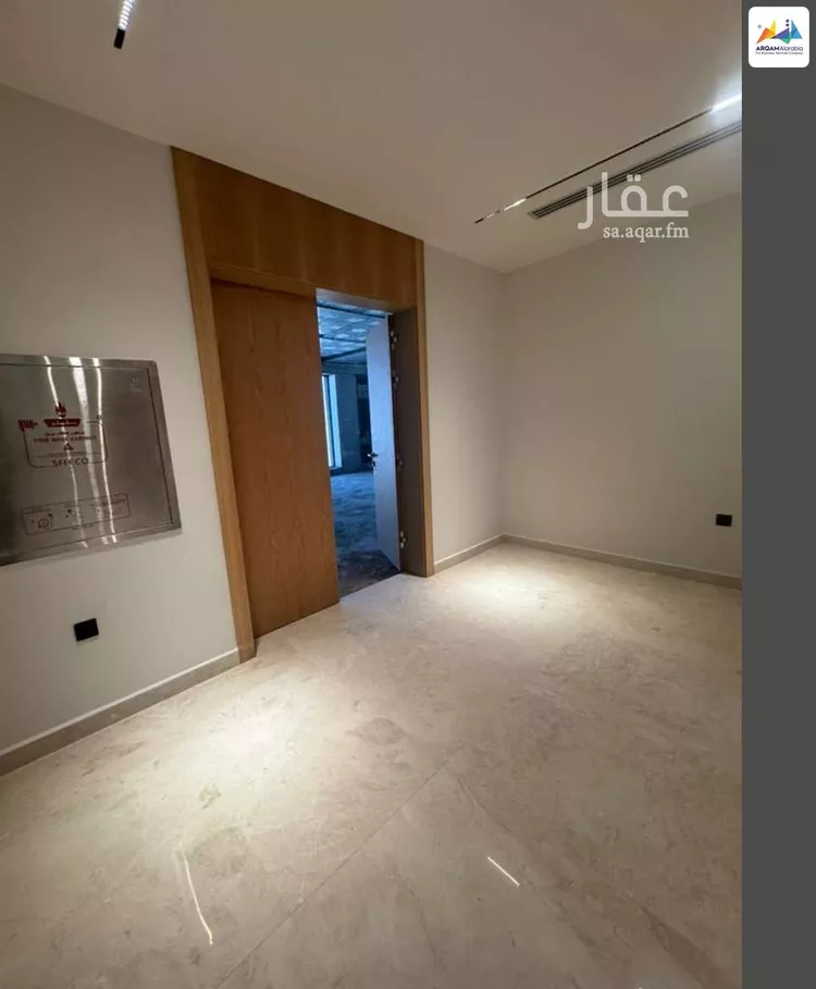 برج للإيجار في شارع الملك فهد الفرعي, حي المحمدية, مدينة الرياض, منطقة الرياض 21