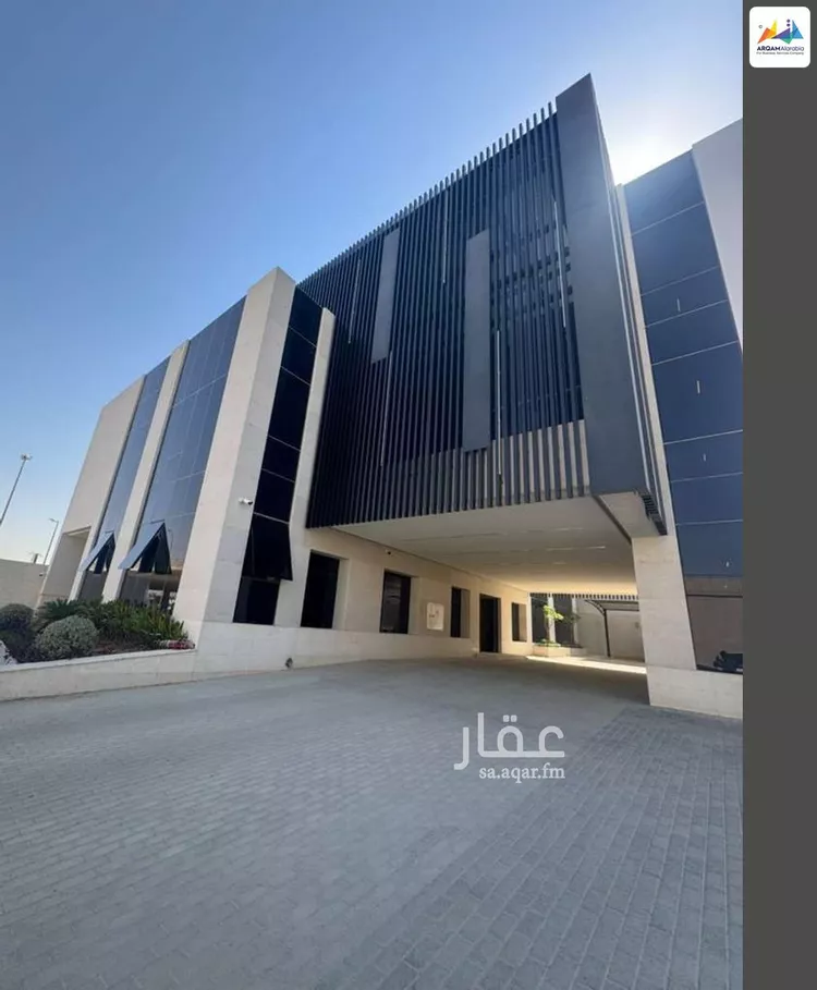 برج للإيجار في شارع الملك فهد الفرعي, حي المحمدية, مدينة الرياض, منطقة الرياض 13