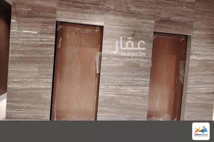 مكتب تجاري للإيجار في شارع الملك فهد الفرعي, حي المحمدية, مدينة الرياض, منطقة الرياض صورة 4