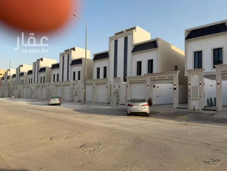 فيلا للبيع في شارع حسن مشاط, حي عكاظ, مدينة الرياض, منطقة الرياض صورة 2