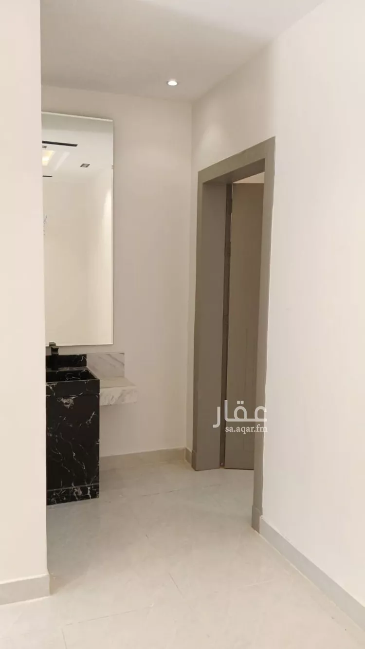 دور للبيع في شارع إبراهيم السوهائي, حي بدر, مدينة الرياض, منطقة الرياض صورة 4