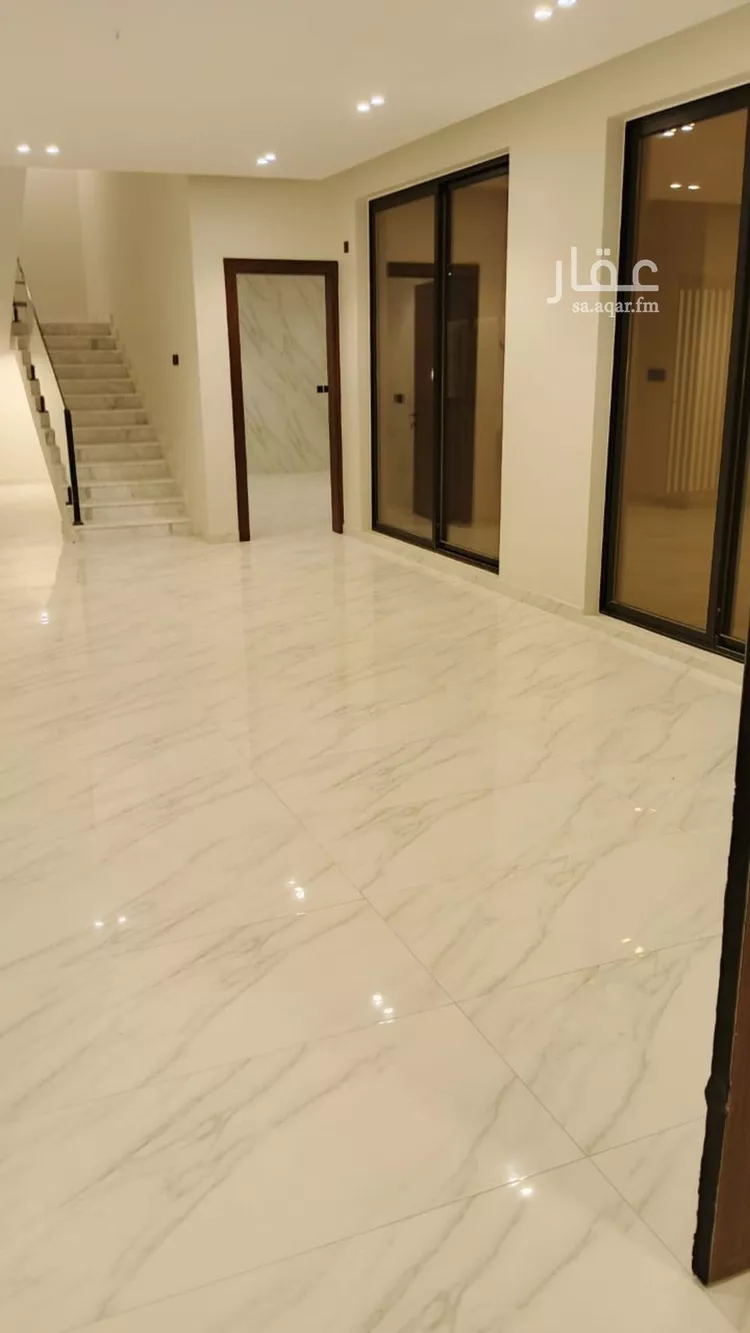 فيلا للبيع في شارع الصناعة, حي الشعلة, مدينة الدمام, المنطقة الشرقية صورة 3