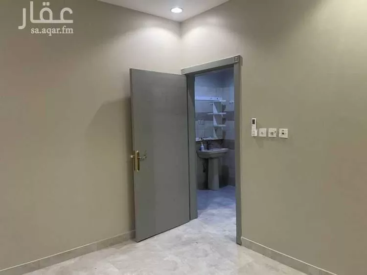 شقة للإيجار في شارع عبدالله بن الزبير, حي العريجاء الغربي, مدينة الرياض, منطقة الرياض صورة 2