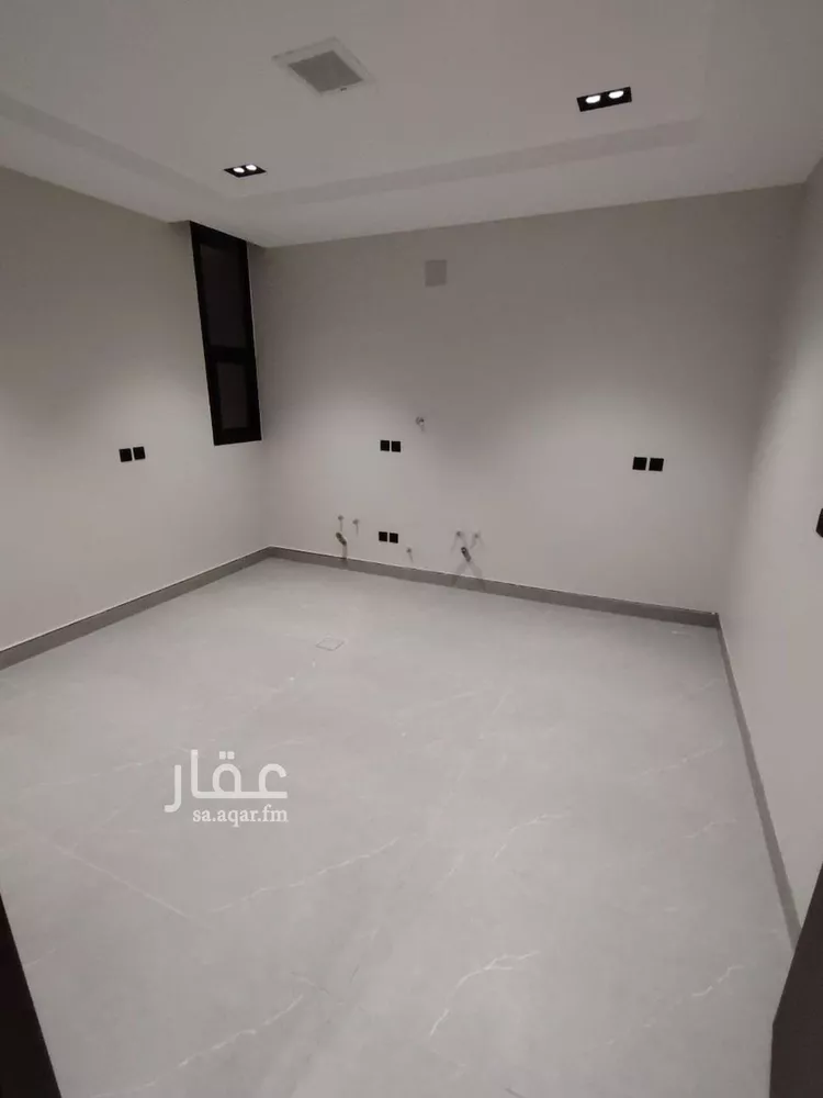 دور للبيع في شارع العينين, حي إشبيلية, مدينة الرياض, منطقة الرياض صورة 5