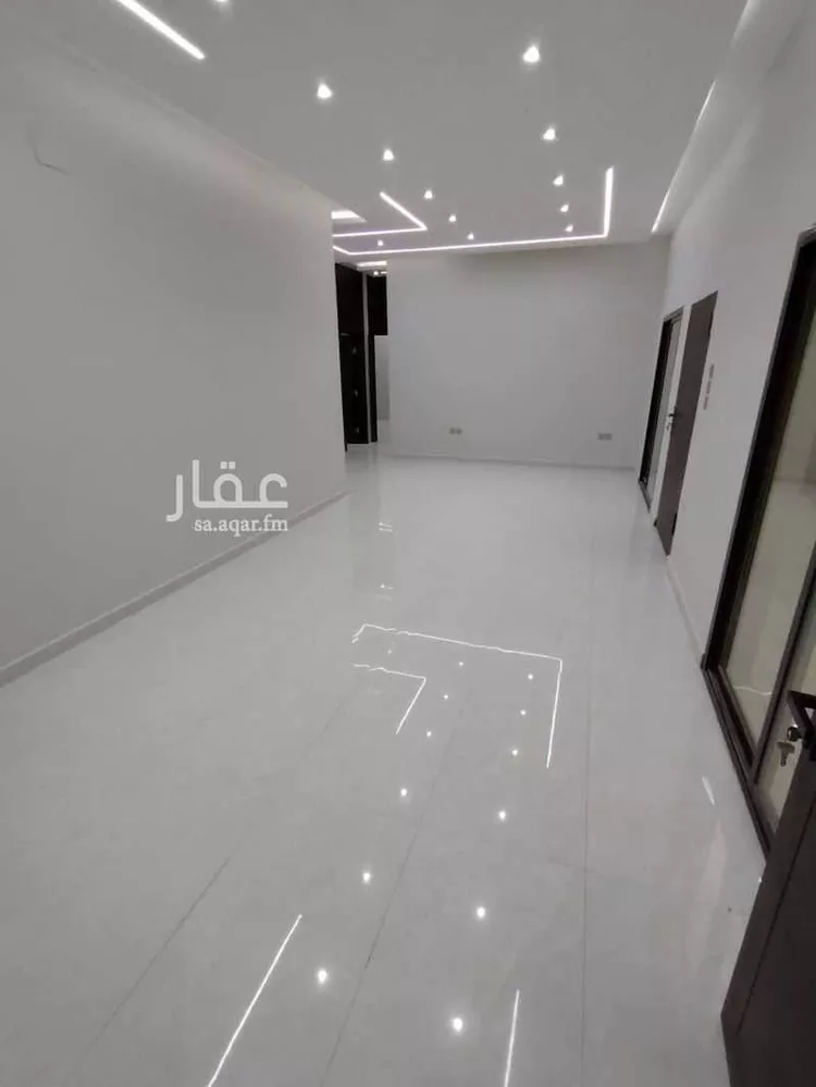 دور للبيع في شارع حسين الجزيري, حي الرمال, مدينة الرياض, منطقة الرياض 9