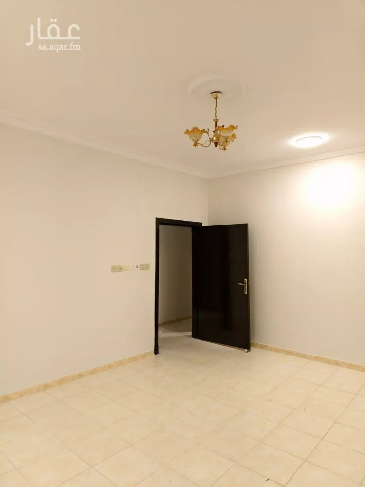 Floor for Rent in Riyadh Al Qadisiyah صورة 3