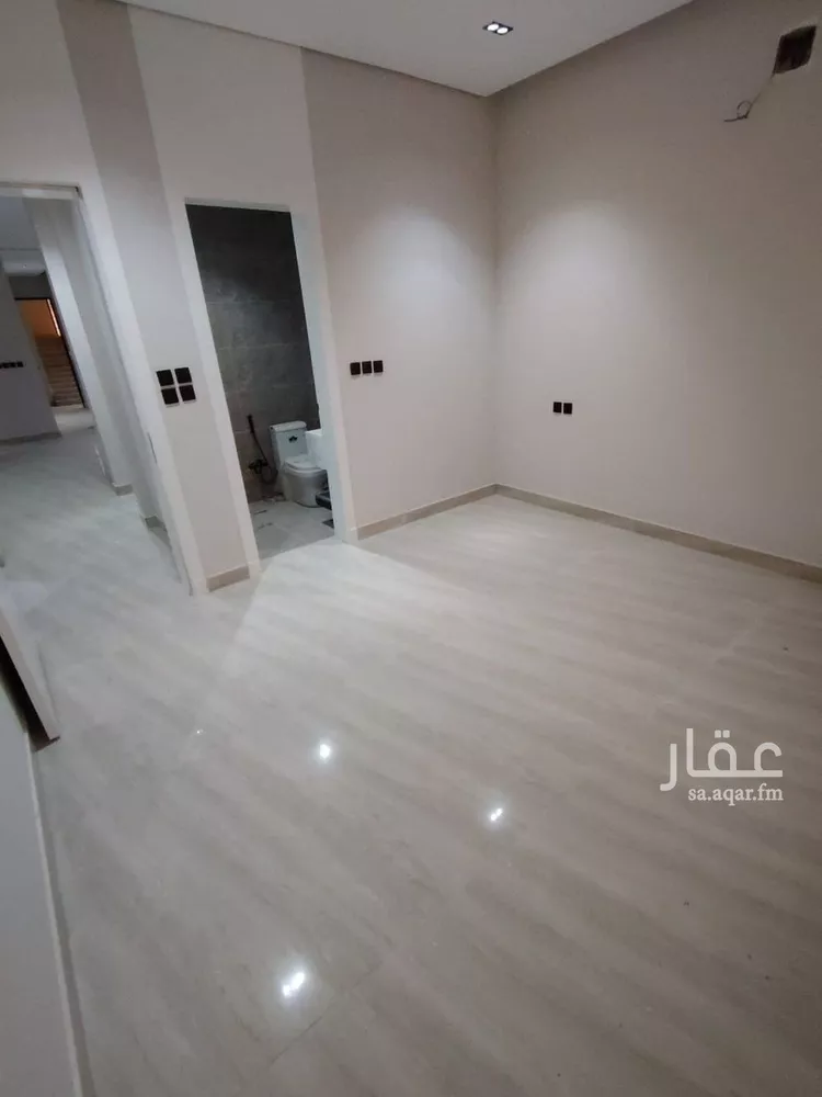 دور للبيع في شارع خلف بن معدان, حي بدر, مدينة الرياض, منطقة الرياض صورة 4