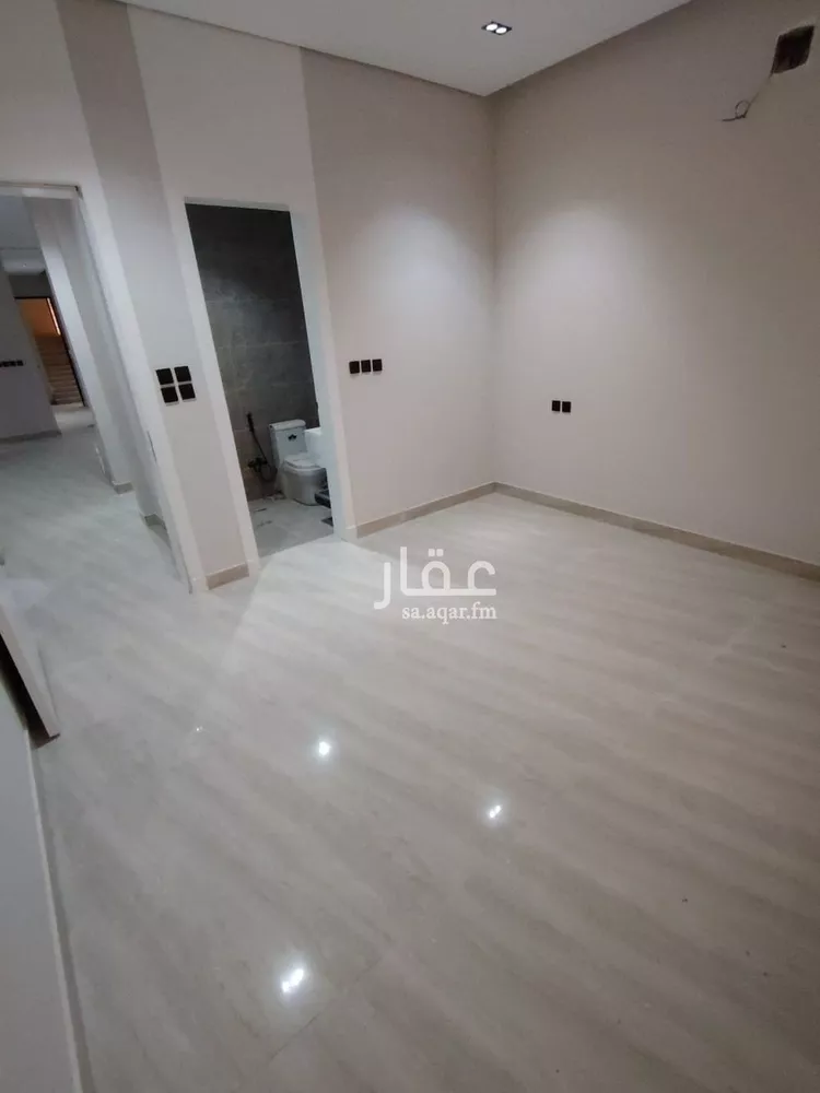 دور للبيع في شارع خلف بن معدان, حي بدر, مدينة الرياض, منطقة الرياض صورة 4