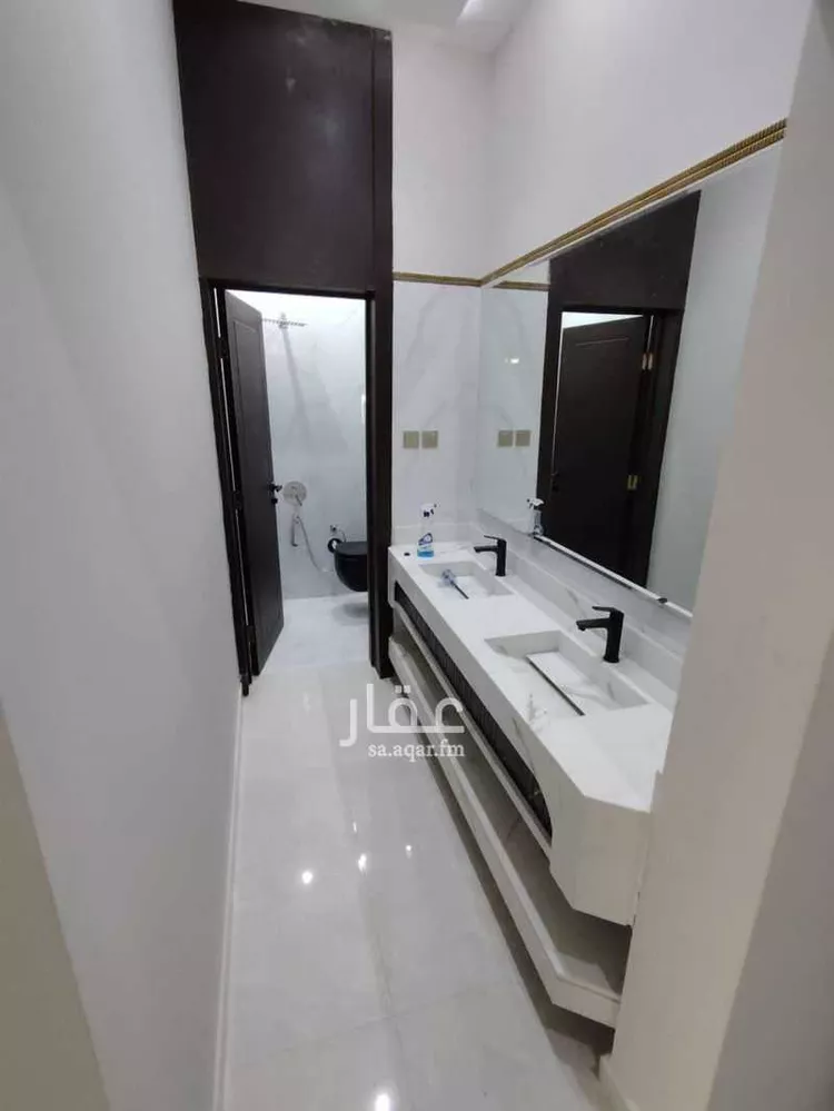دور للبيع في شارع حسين الجزيري, حي الرمال, مدينة الرياض, منطقة الرياض صورة 3