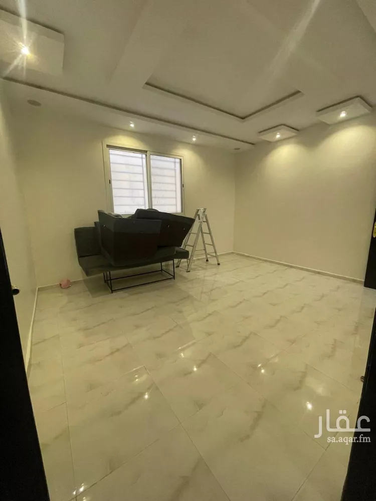 فيلا للبيع في شارع عبدالله الدارمي, حي عكاظ, مدينة الرياض, منطقة الرياض صورة 2