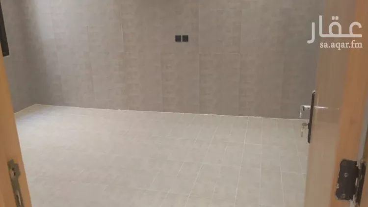 دور للبيع في شارع العزم, حي بدر, مدينة الرياض, منطقة الرياض 9