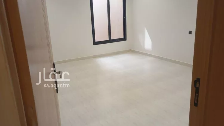 دور للبيع في شارع العزم, حي بدر, مدينة الرياض, منطقة الرياض 12