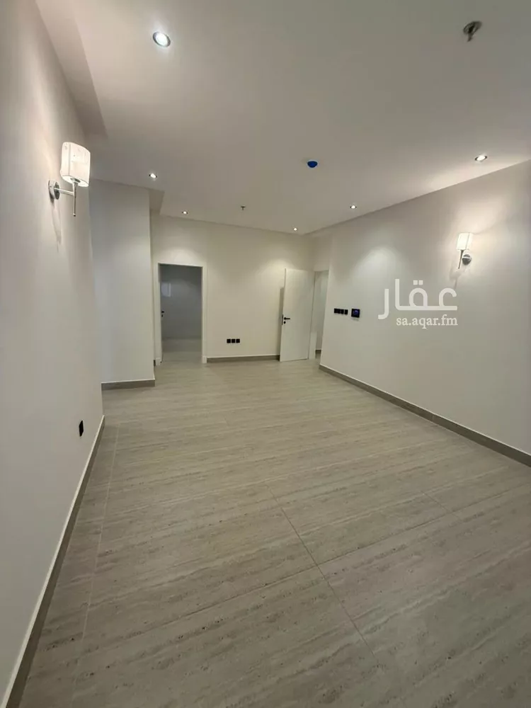 شقة للبيع في شارع المراح, حي الحمراء, مدينة الخبر, المنطقة الشرقية 8