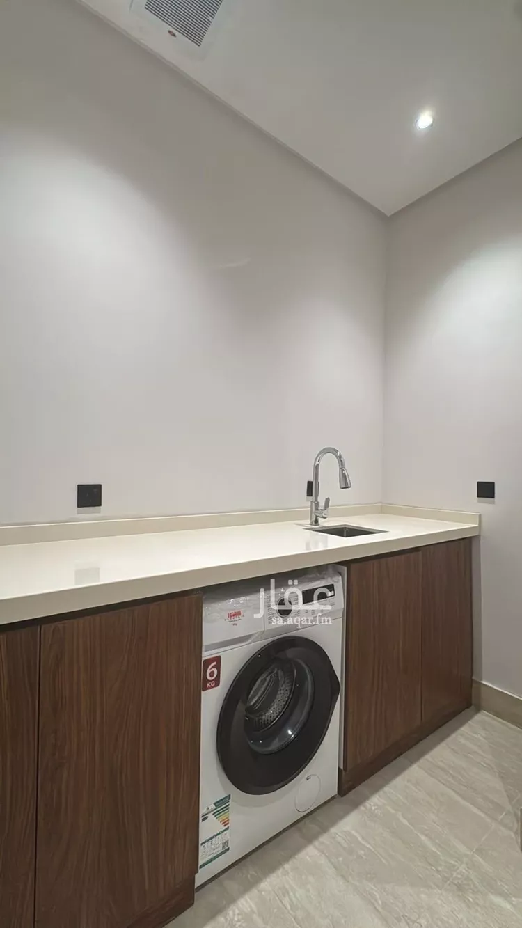 شقة للإيجار في شارع زينب بنت جحش, حي الروضة, مدينة الرياض, منطقة الرياض 8