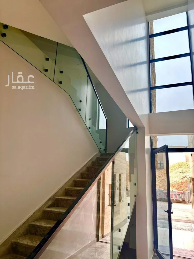 دور للبيع في شارع رقم 483, حي النرجس, مدينة الرياض, منطقة الرياض صورة 4