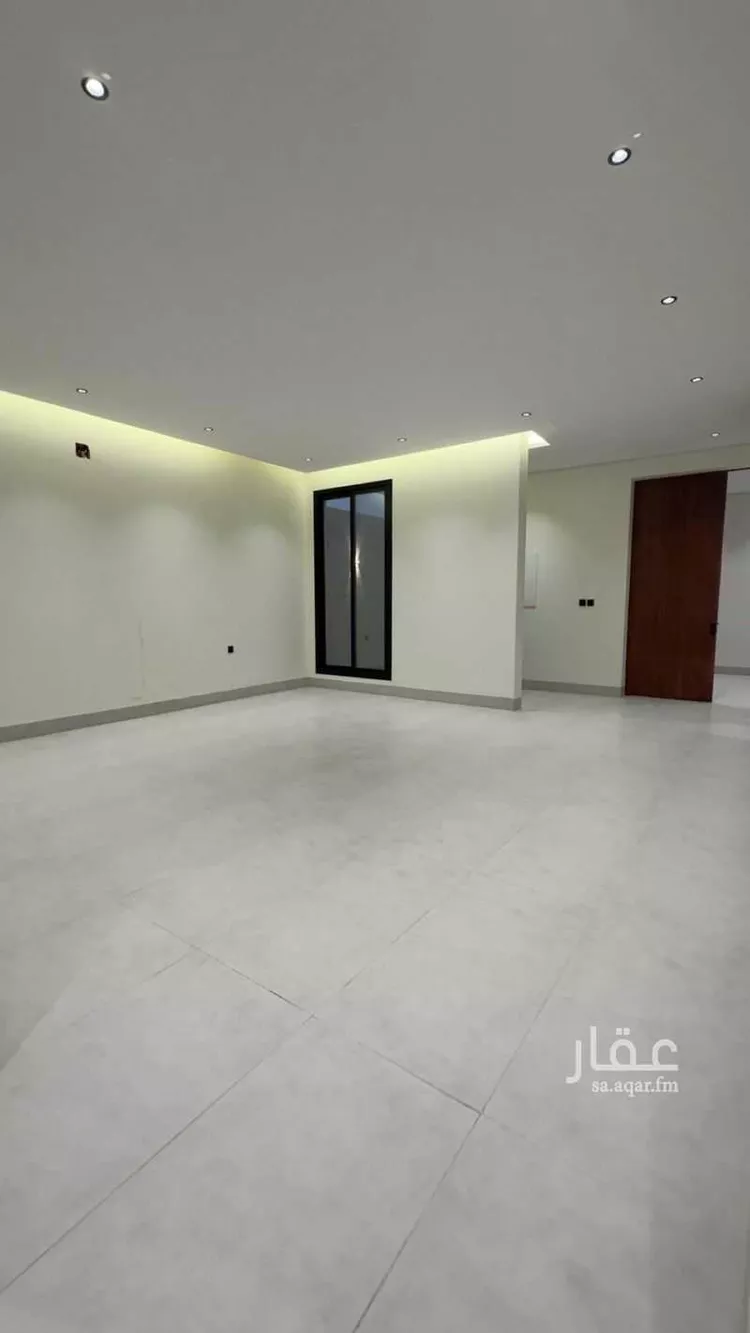 دور للبيع في شارع بالقرب من شارع الشيخ عيسى بن سلمان ال خليفة, حي المعيزيلة, مدينة الرياض, منطقة الرياض 8
