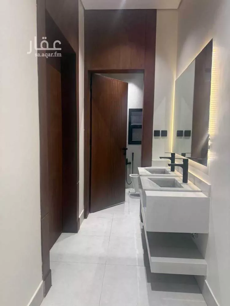 دور للبيع في شارع بالقرب من شارع الشيخ عيسى بن سلمان ال خليفة, حي المعيزيلة, مدينة الرياض, منطقة الرياض صورة 4