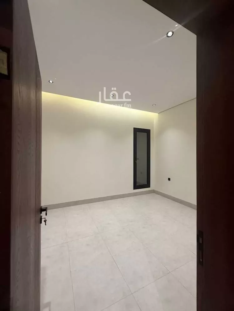 دور للبيع في شارع بالقرب من شارع الشيخ عيسى بن سلمان ال خليفة, حي المعيزيلة, مدينة الرياض, منطقة الرياض 6
