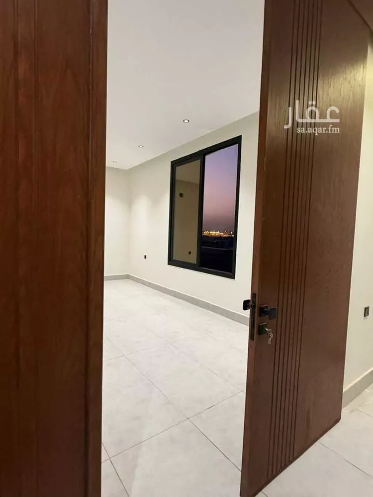 دور للبيع في شارع بالقرب من شارع الشيخ عيسى بن سلمان ال خليفة, حي المعيزيلة, مدينة الرياض, منطقة الرياض صورة 5