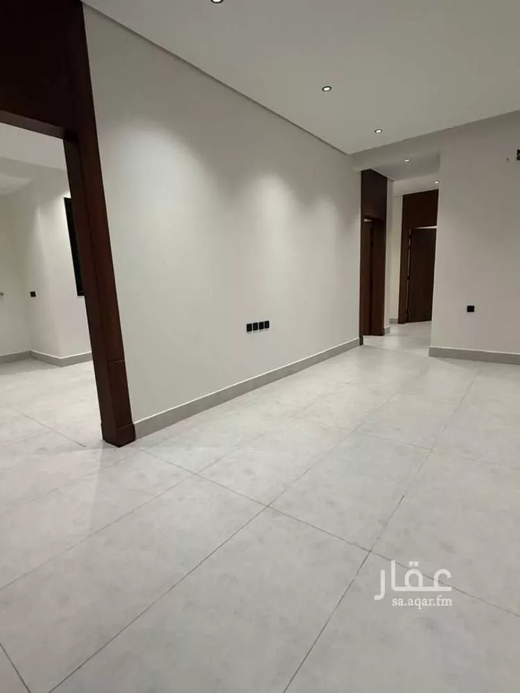 دور للبيع في شارع بالقرب من شارع الشيخ عيسى بن سلمان ال خليفة, حي المعيزيلة, مدينة الرياض, منطقة الرياض