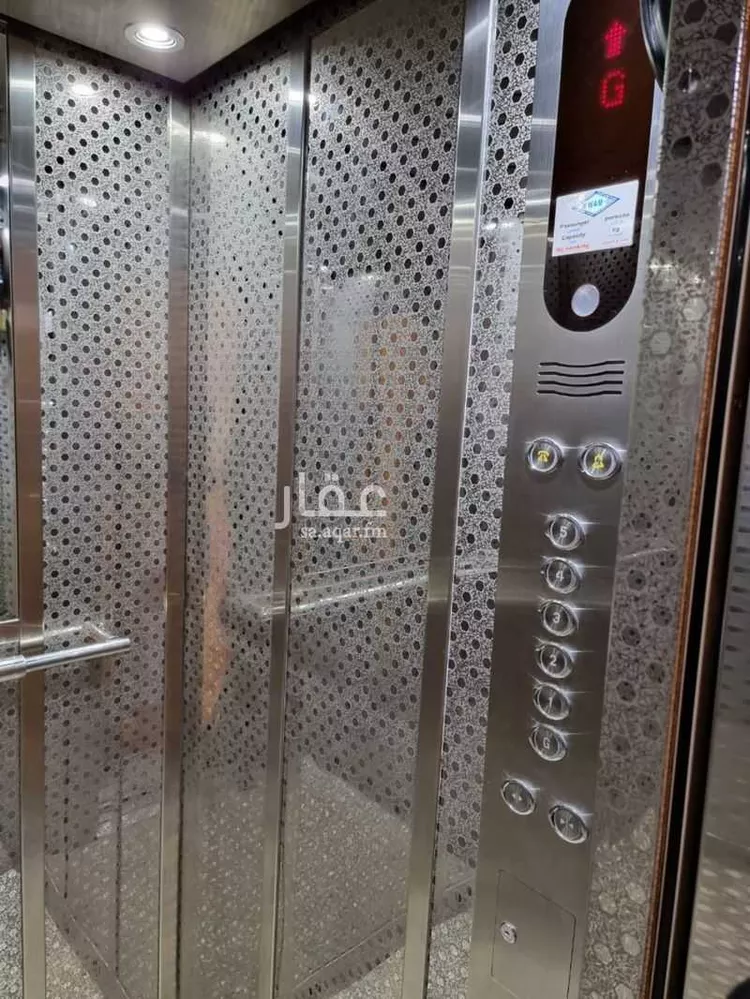 عمارة للبيع في شارع الظاهر بيبرس, حي بنى حارثة, مدينة المدينة المنورة, منطقة المدينة المنورة 11