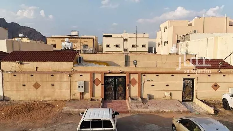 دور للبيع في شارع جابر ابن نوح, حي المطار, مدينة المدينة المنورة, منطقة المدينة المنورة