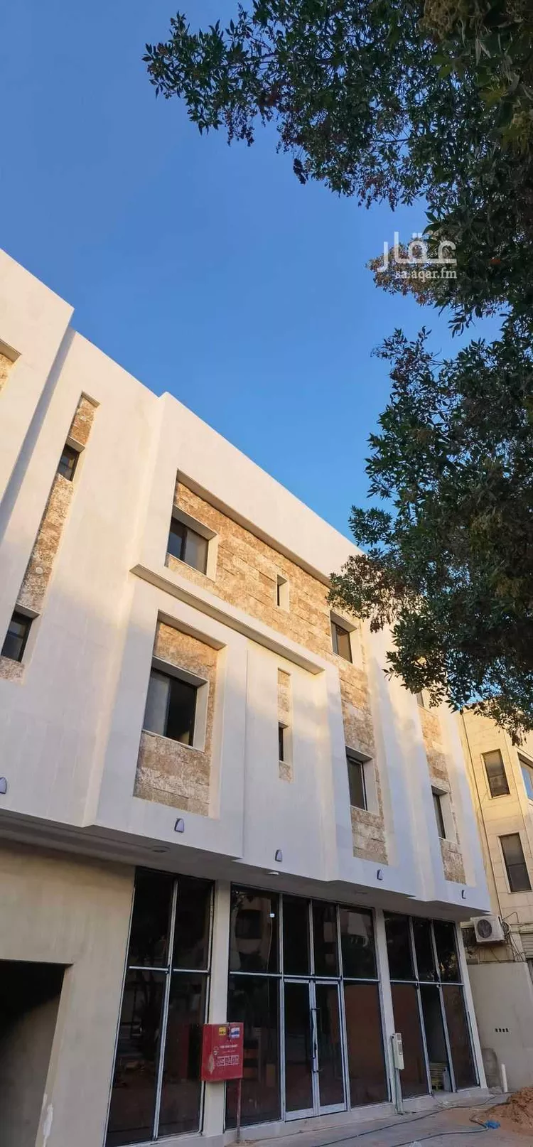 عمارة للبيع في شارع المهندس مساعد العنقري, حي الورود, مدينة الرياض, منطقة الرياض صورة 3