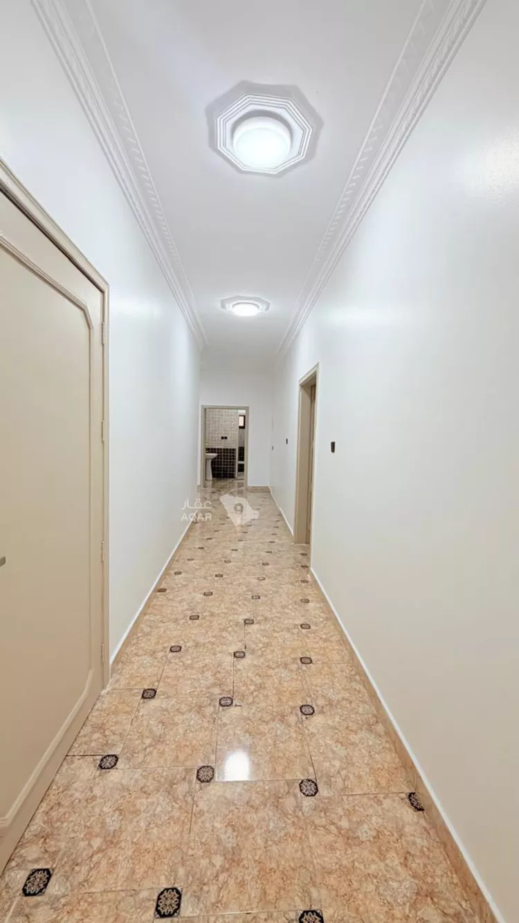 Floor for Rent in Riyadh King Faisal 11