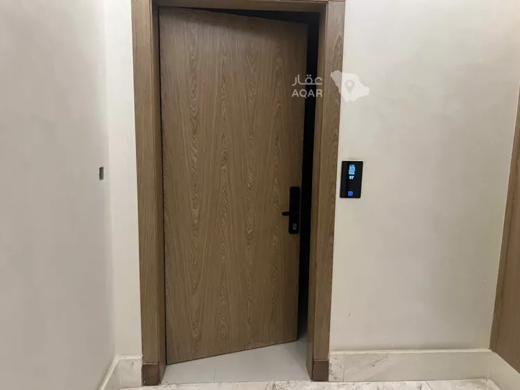 شقة للإيجار في شارع عثمان بن عيسى, حي الإزدهار, مدينة الرياض, منطقة الرياض 8
