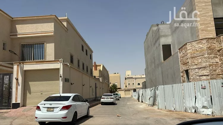 فيلا للبيع في شارع ضرار بن الأزور, حي المهدية, مدينة الرياض, منطقة الرياض صورة 2