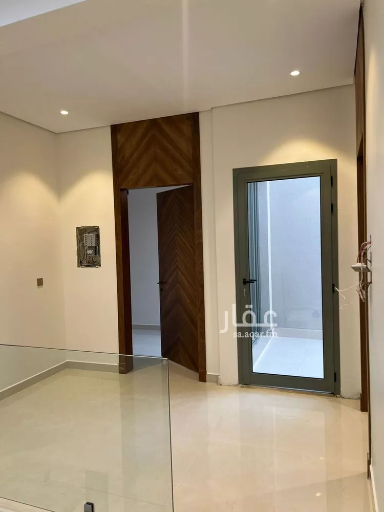 فيلا للبيع في شارع مسلم بن عبيدالله, حي العارض, مدينة الرياض, منطقة الرياض