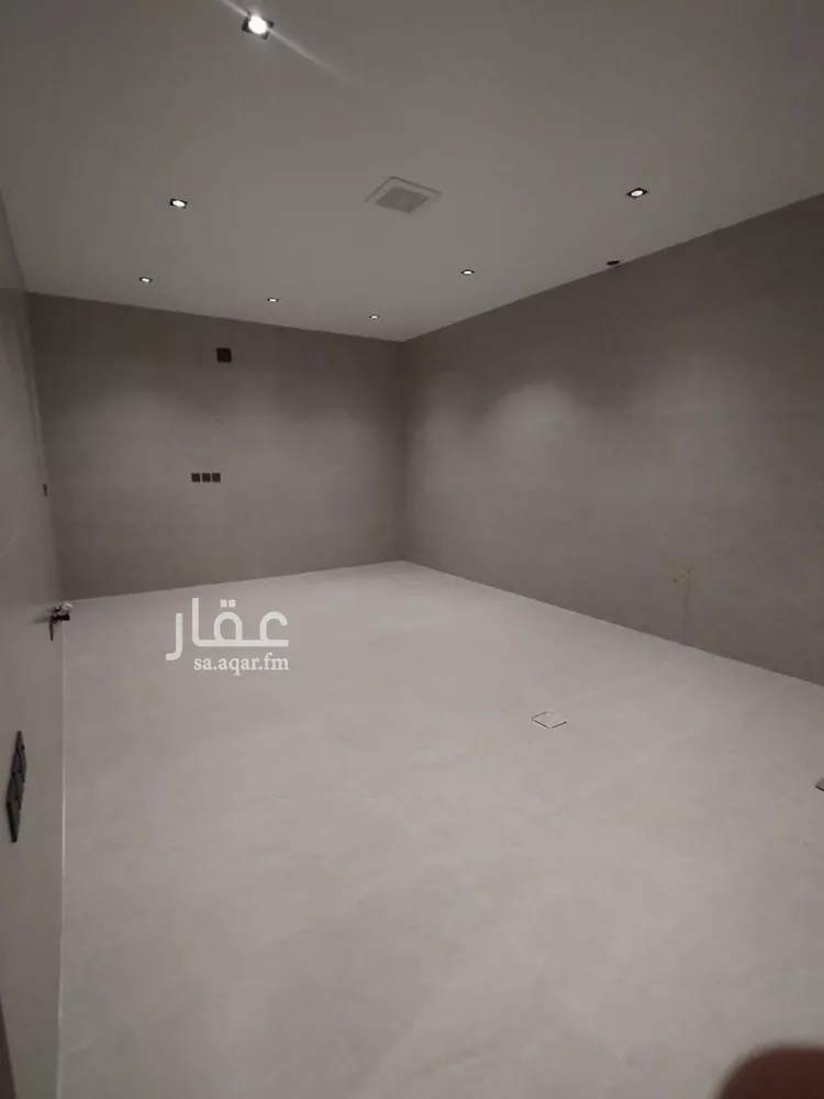 فيلا للبيع في شارع محمد بن الفقيه, حي المهدية, مدينة الرياض, منطقة الرياض صورة 2