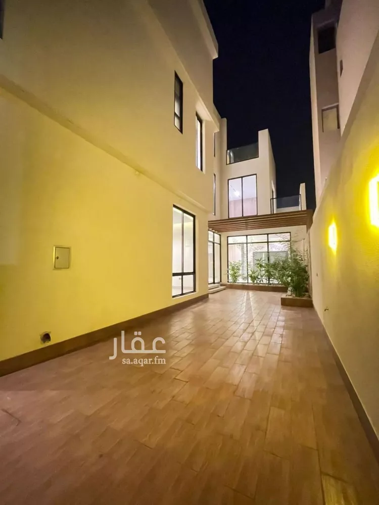 فيلا للبيع في شارع عبدالرحمن بن مرشد, حي المهدية, مدينة الرياض, منطقة الرياض صورة 5