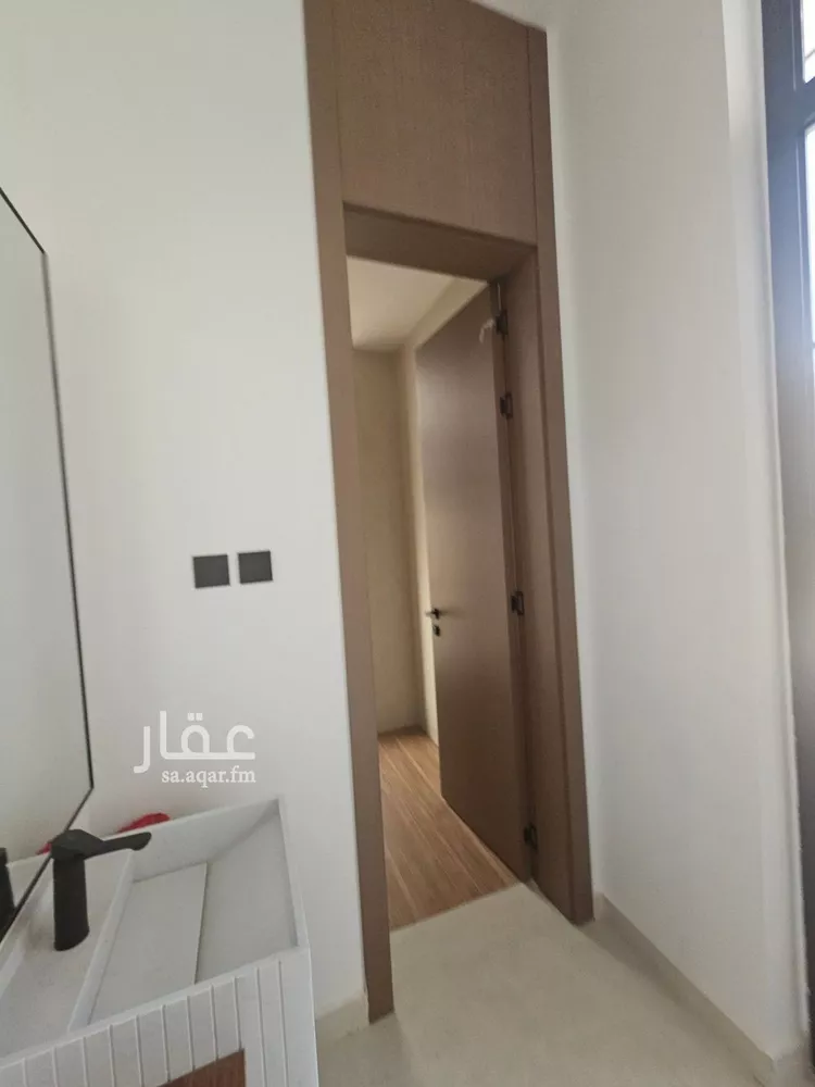فيلا للبيع في شارع إسماعيل بن أمية, حي الفاروق, مدينة الرياض, منطقة الرياض صورة 3
