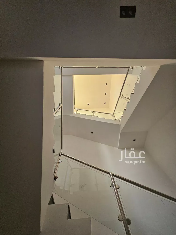 فيلا للبيع في شارع رقم 282, حي ظهرة لبن, مدينة الرياض, منطقة الرياض صورة 3