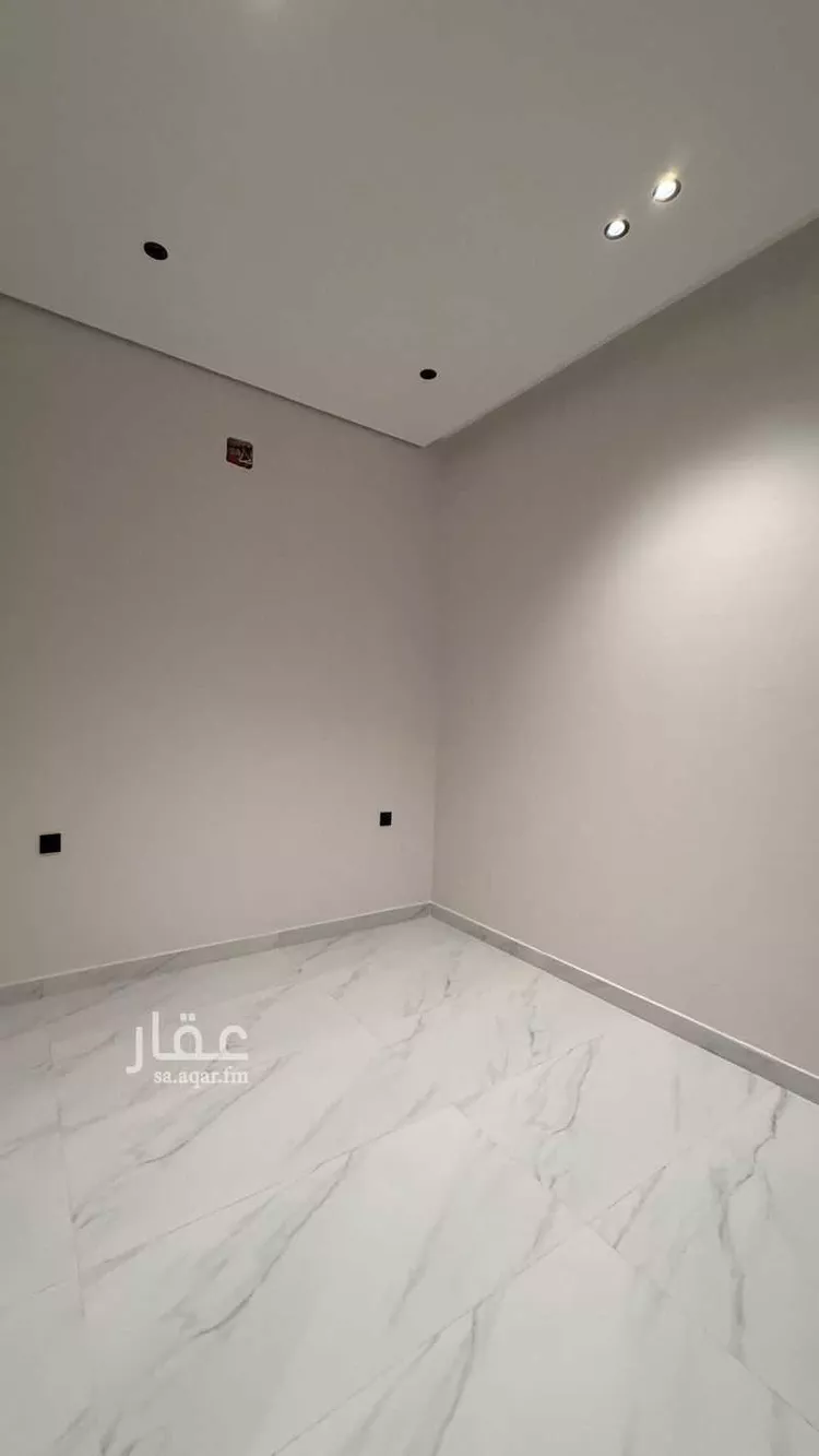 فيلا للبيع في شارع المعيزيلة, حي المعيزيلة, مدينة الرياض, منطقة الرياض 19