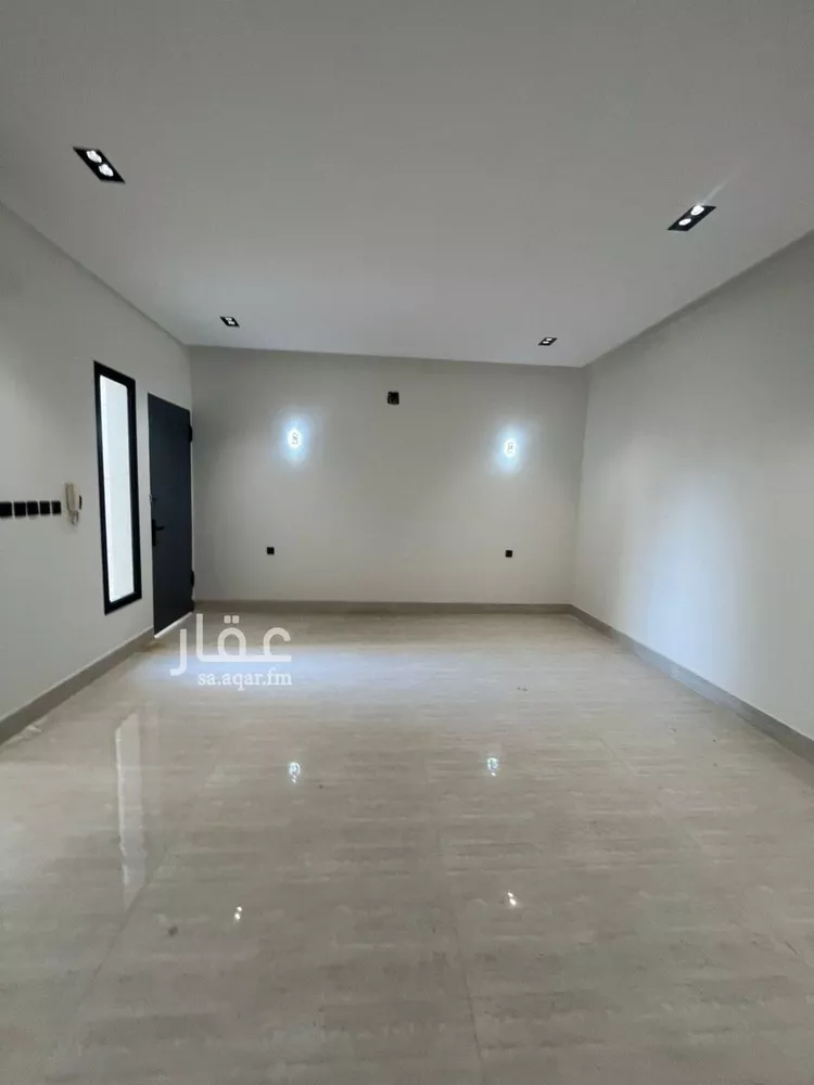 Floor for Sale in Riyadh Tuwaiq 18