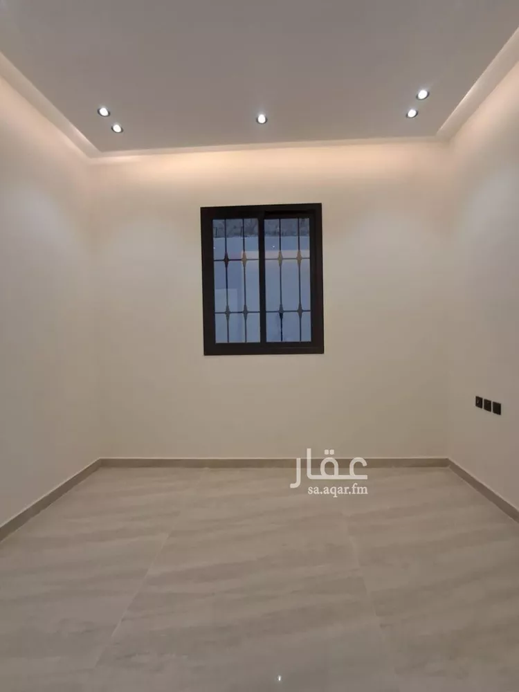 فيلا للبيع في شارع صاعد بن رجاء, حي العريجاء الأوسط, مدينة الرياض, منطقة الرياض 6