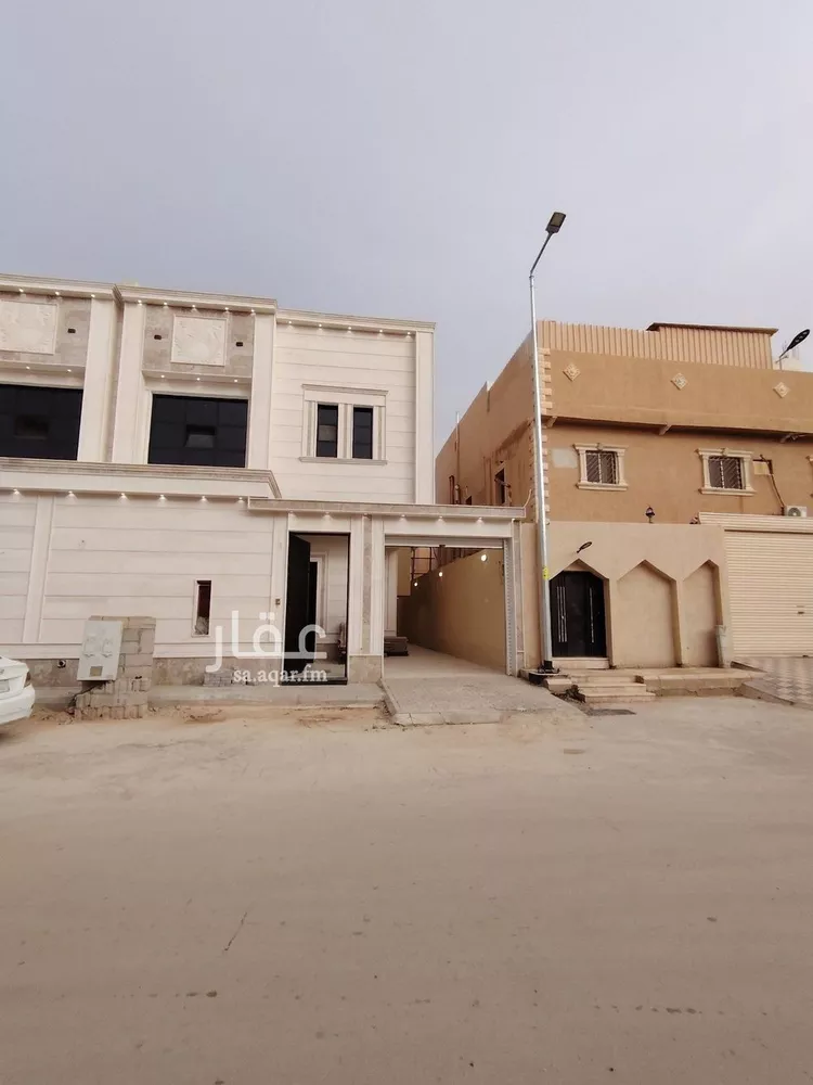 فيلا للبيع في شارع محمد الموصلي, حي العريجاء الغربي, مدينة الرياض, منطقة الرياض 12