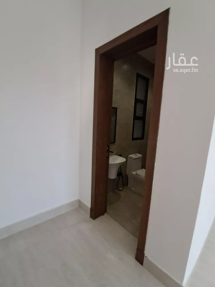دور للبيع في شارع عبدالواحد بن عبدالله النصري, حي طويق, مدينة الرياض, منطقة الرياض 15