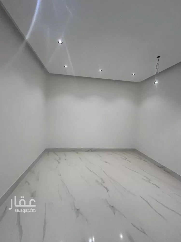 فيلا للبيع في شارع عبدالرحمن بن مفيريج, حي العريجاء الأوسط, مدينة الرياض, منطقة الرياض 10