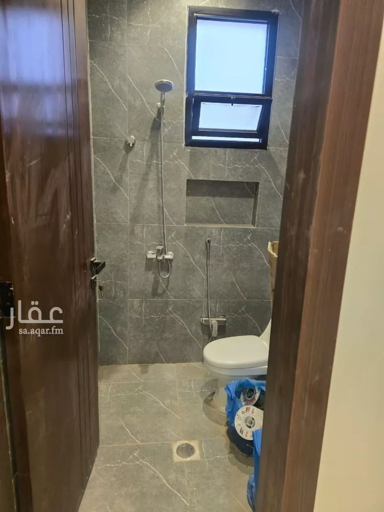 دور للبيع في شارع البخاري , حي بدر, مدينة الرياض, منطقة الرياض صورة 4