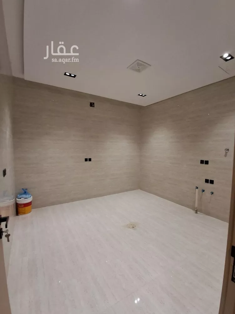 Floor for Sale in Riyadh Tuwaiq 7