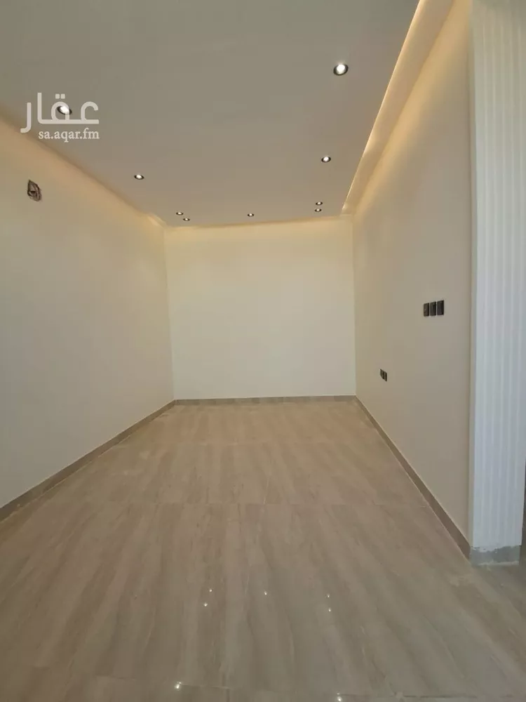 فيلا للبيع في شارع صاعد بن رجاء, حي العريجاء الأوسط, مدينة الرياض, منطقة الرياض 7