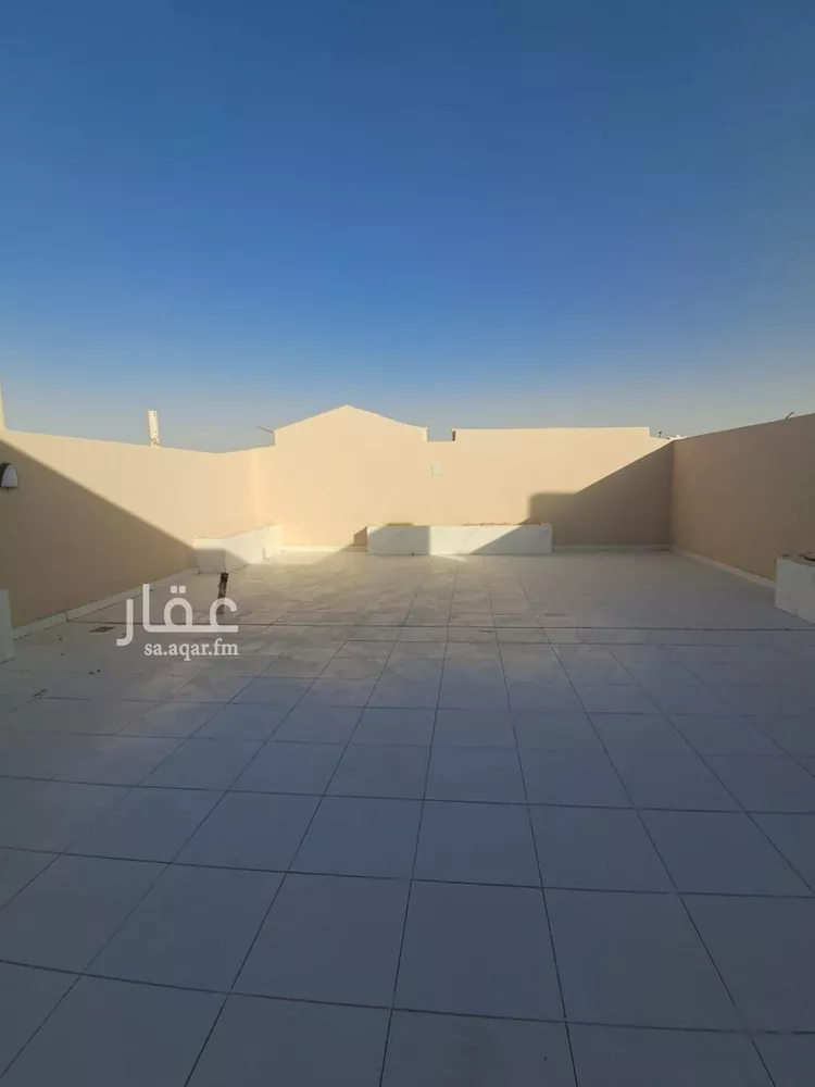 فيلا للبيع في شارع صاعد بن رجاء, حي العريجاء الأوسط, مدينة الرياض, منطقة الرياض 9