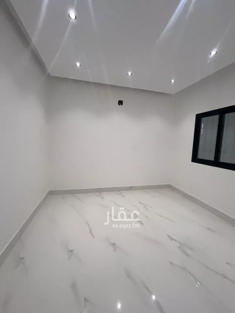 فيلا للبيع في شارع عبدالرحمن بن مفيريج, حي العريجاء الأوسط, مدينة الرياض, منطقة الرياض 7