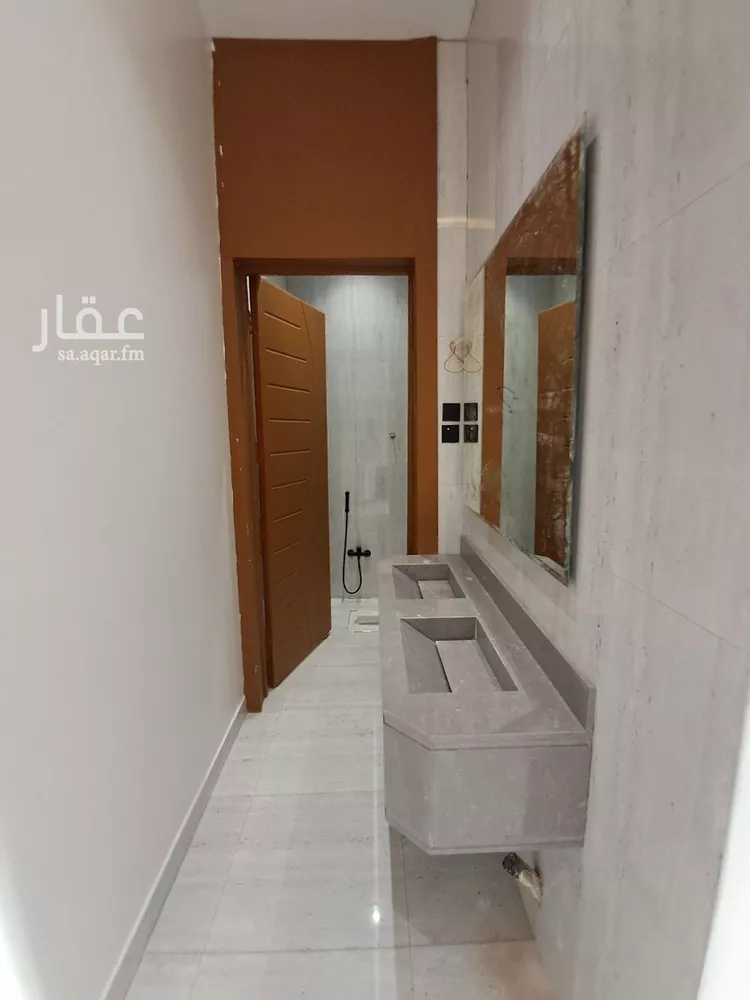 Floor for Sale in Riyadh Tuwaiq 11