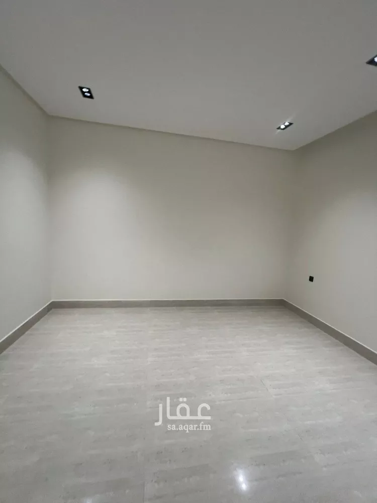 Floor for Sale in Riyadh Tuwaiq 21