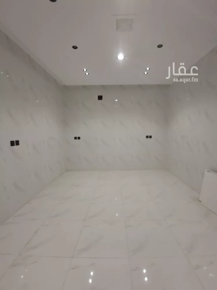 فيلا للبيع في شارع صاعد بن رجاء, حي العريجاء الأوسط, مدينة الرياض, منطقة الرياض 10